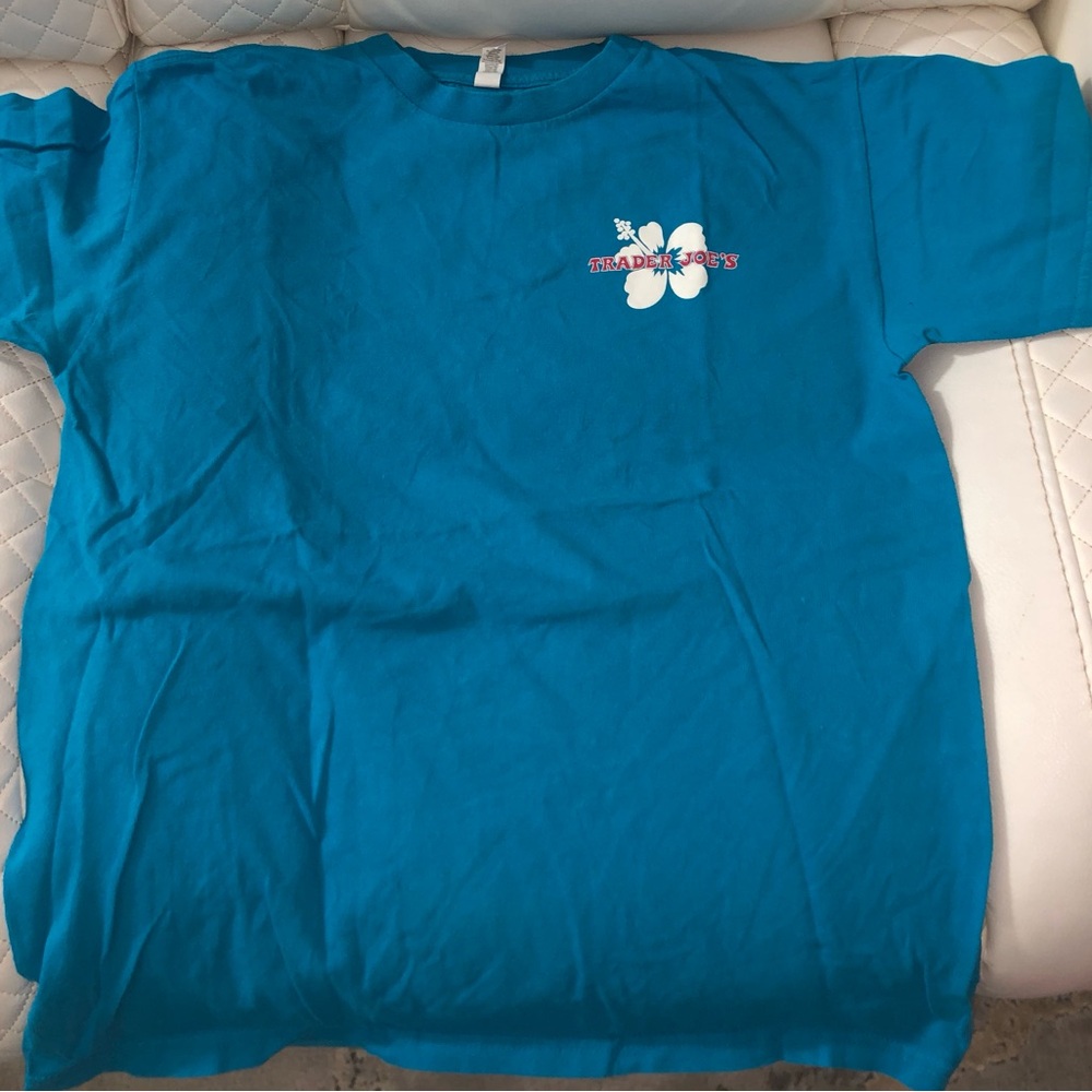 Trader Joe's T-Shirt - Picture 4 of 6